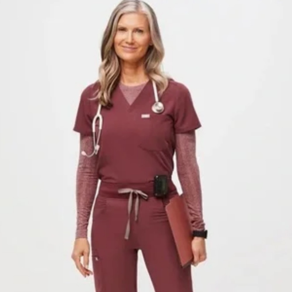 Figs one pocket Catarina scrub top. Dark Cherry.